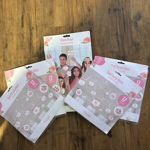 Floral Swirl and Photo Prop Decoration Set